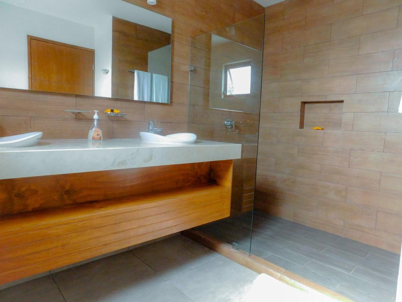 Aquastar By Rt Vacation Rentals มาอาอวล ภายนอก รูปภาพ
